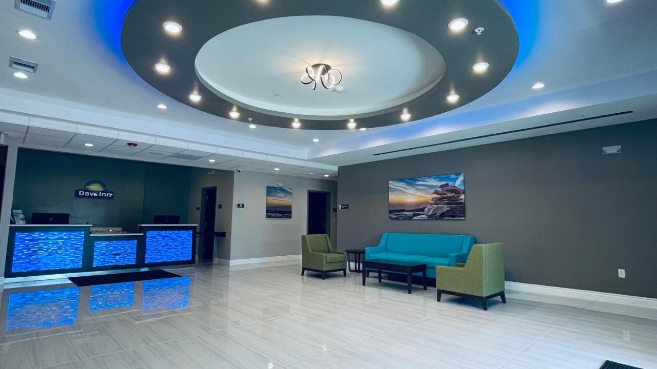 Days & By Wyndham Greater Hotel