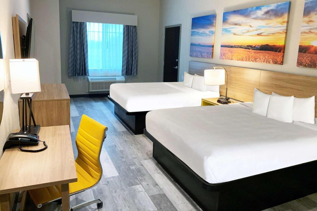 Days & By Wyndham Greater Hotel 2*