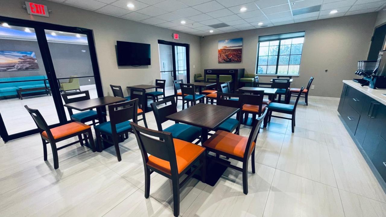 Days & By Wyndham Greater Hotel