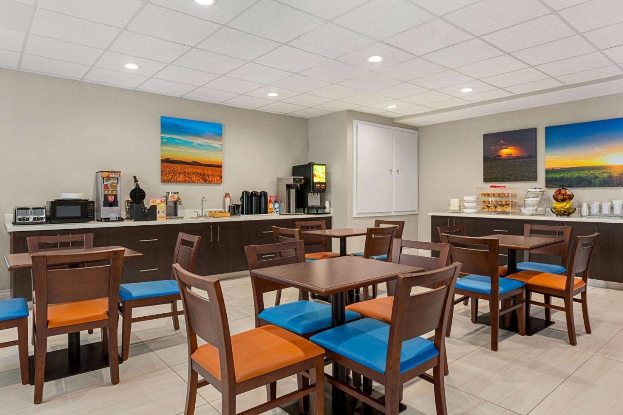 Hotel Days & By Wyndham Greater