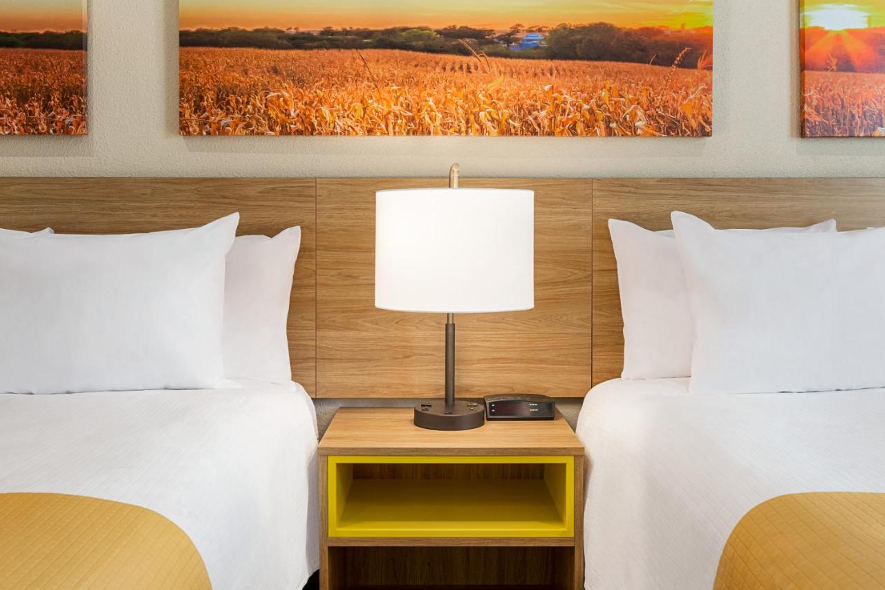 Days & By Wyndham Greater