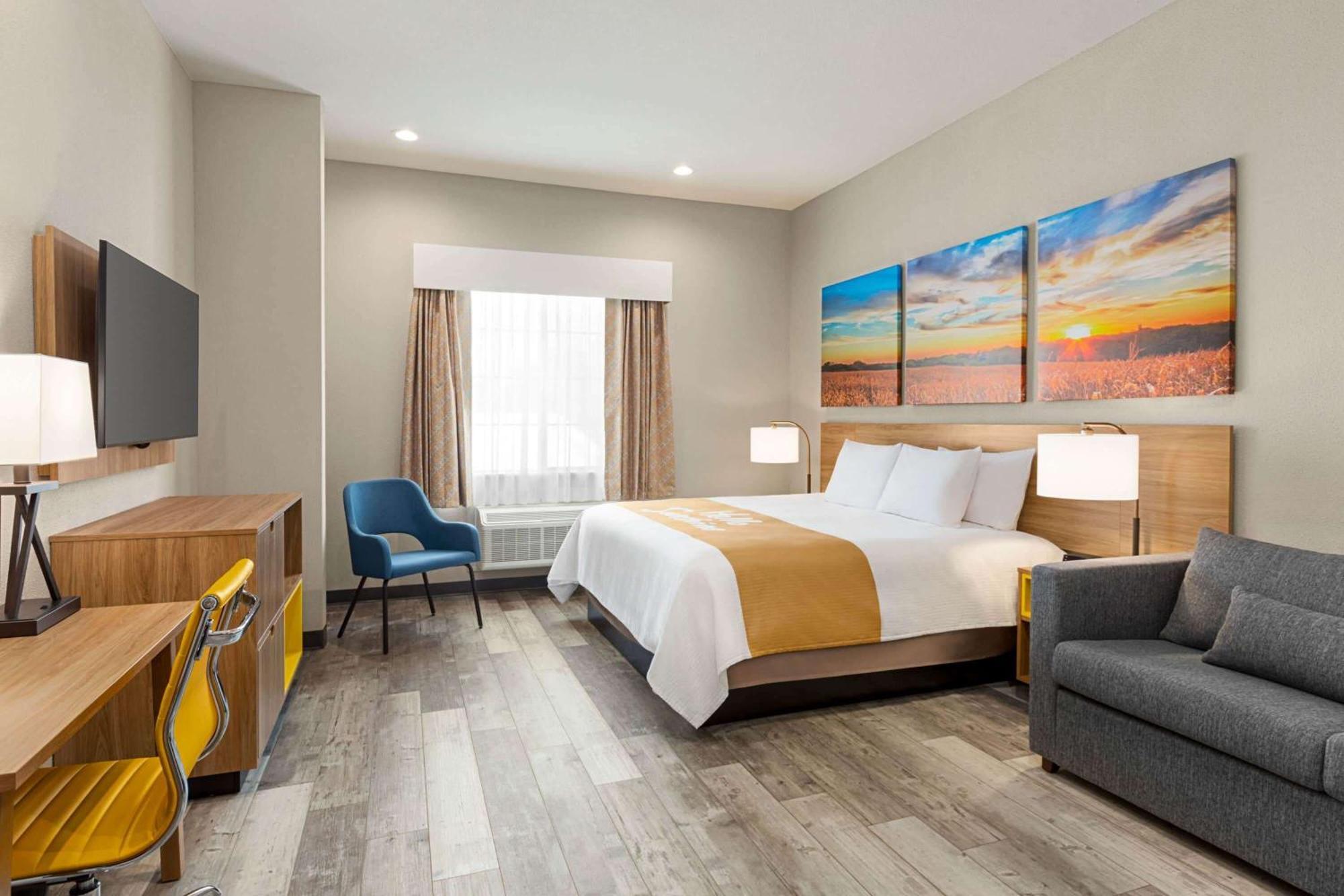 Days & By Wyndham Greater Hotel